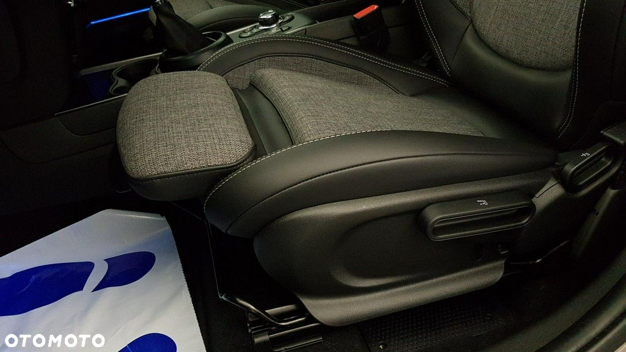 MINI Countryman Cooper ALL4 Classic Trim - 12
