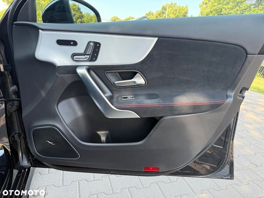 Mercedes-Benz Klasa A 35 AMG 4-Matic Edition 1 7G-DCT - 17