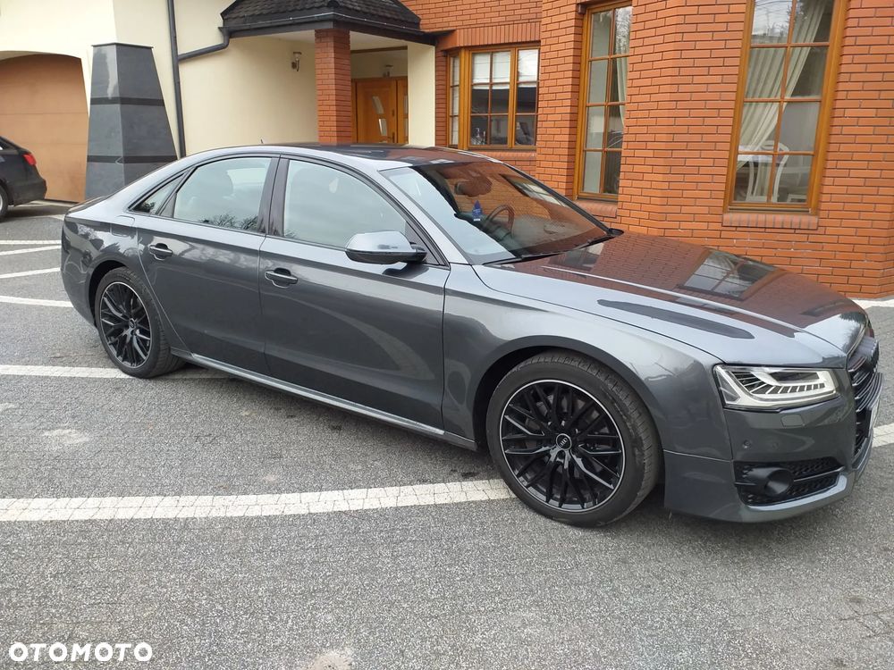 Audi A8 - 1