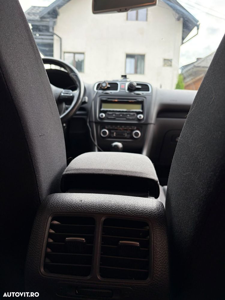 Volkswagen Golf 1.6 TDI DPF Comfortline - 17