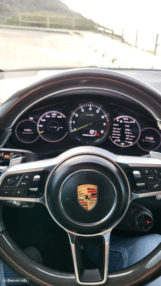 Porsche Cayenne S - 24