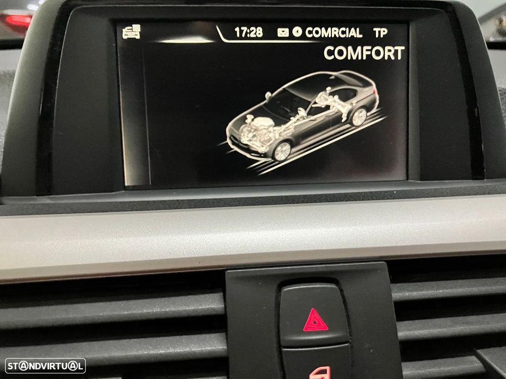 BMW 330 e iPerformance - 35