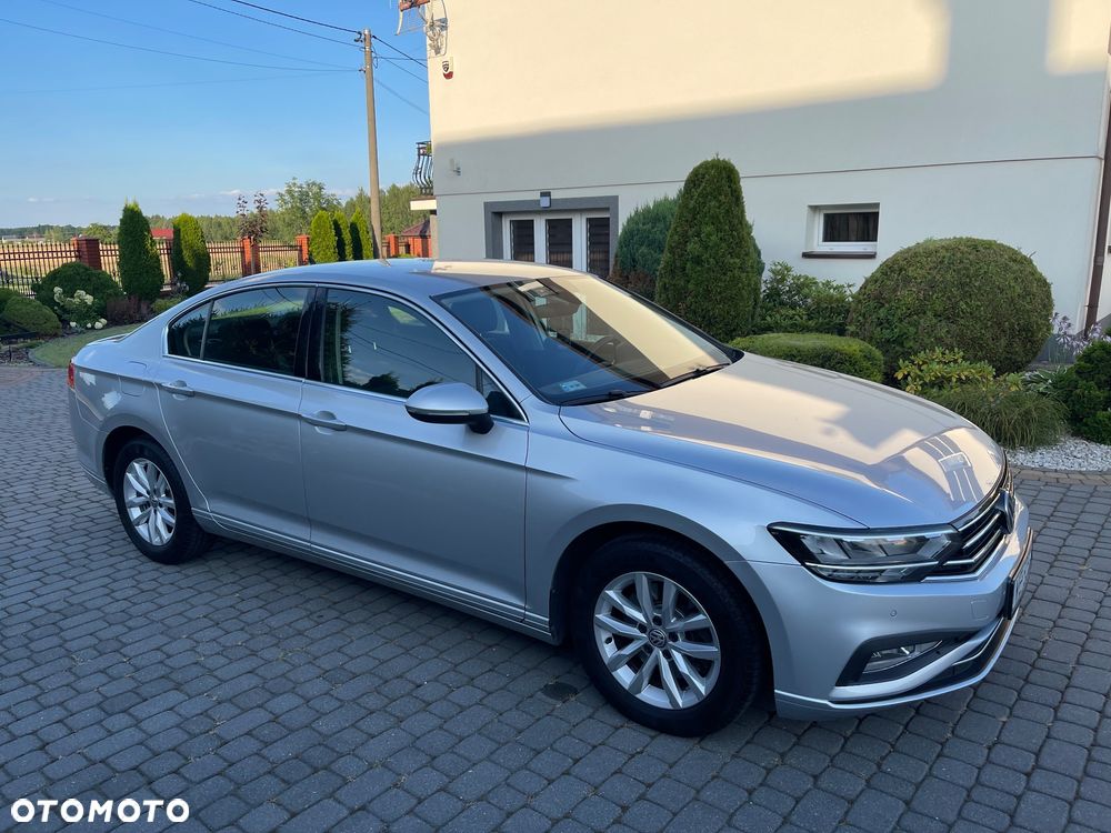 Volkswagen Passat - 8