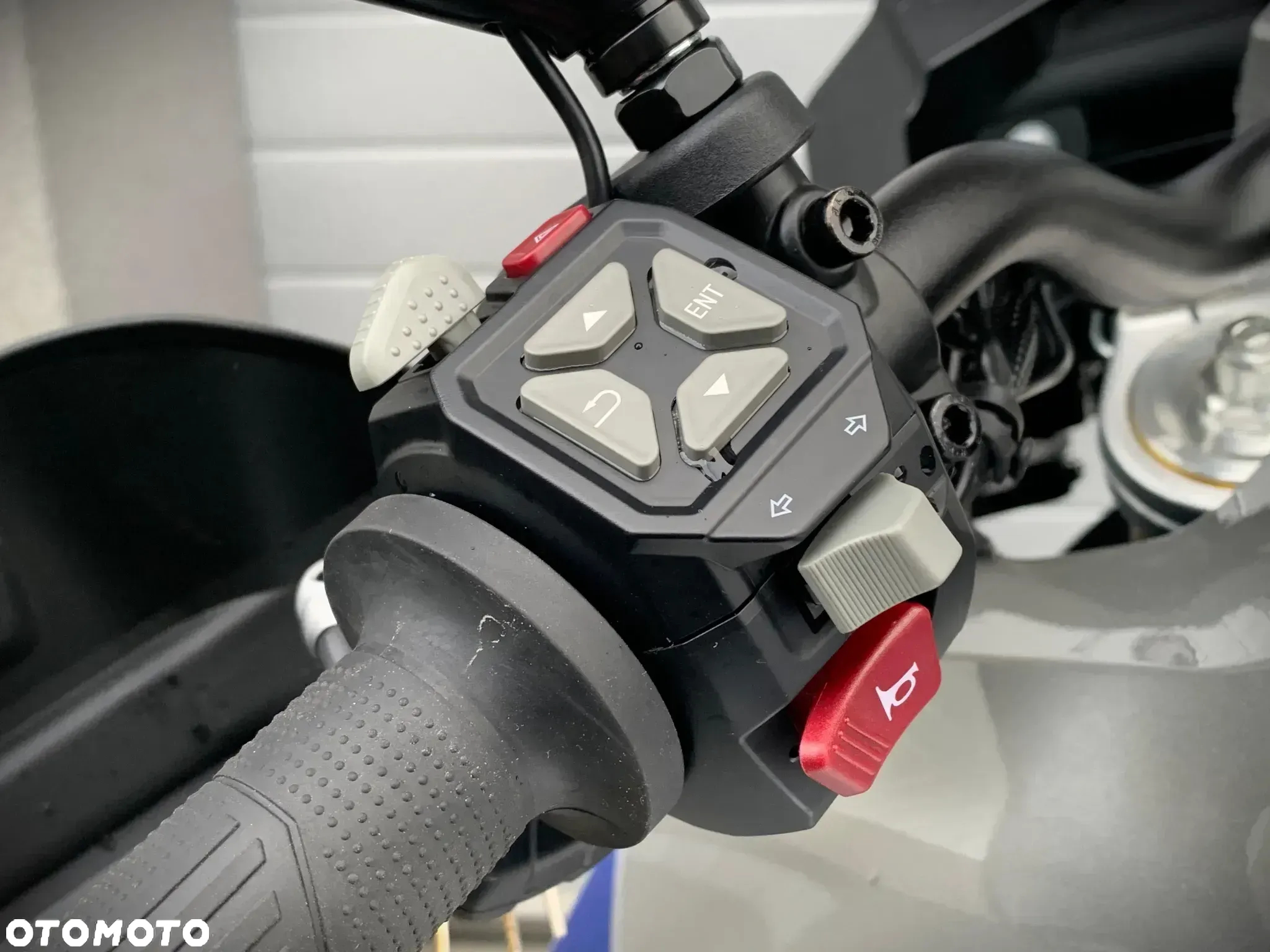 VOGE 900DSX - 8