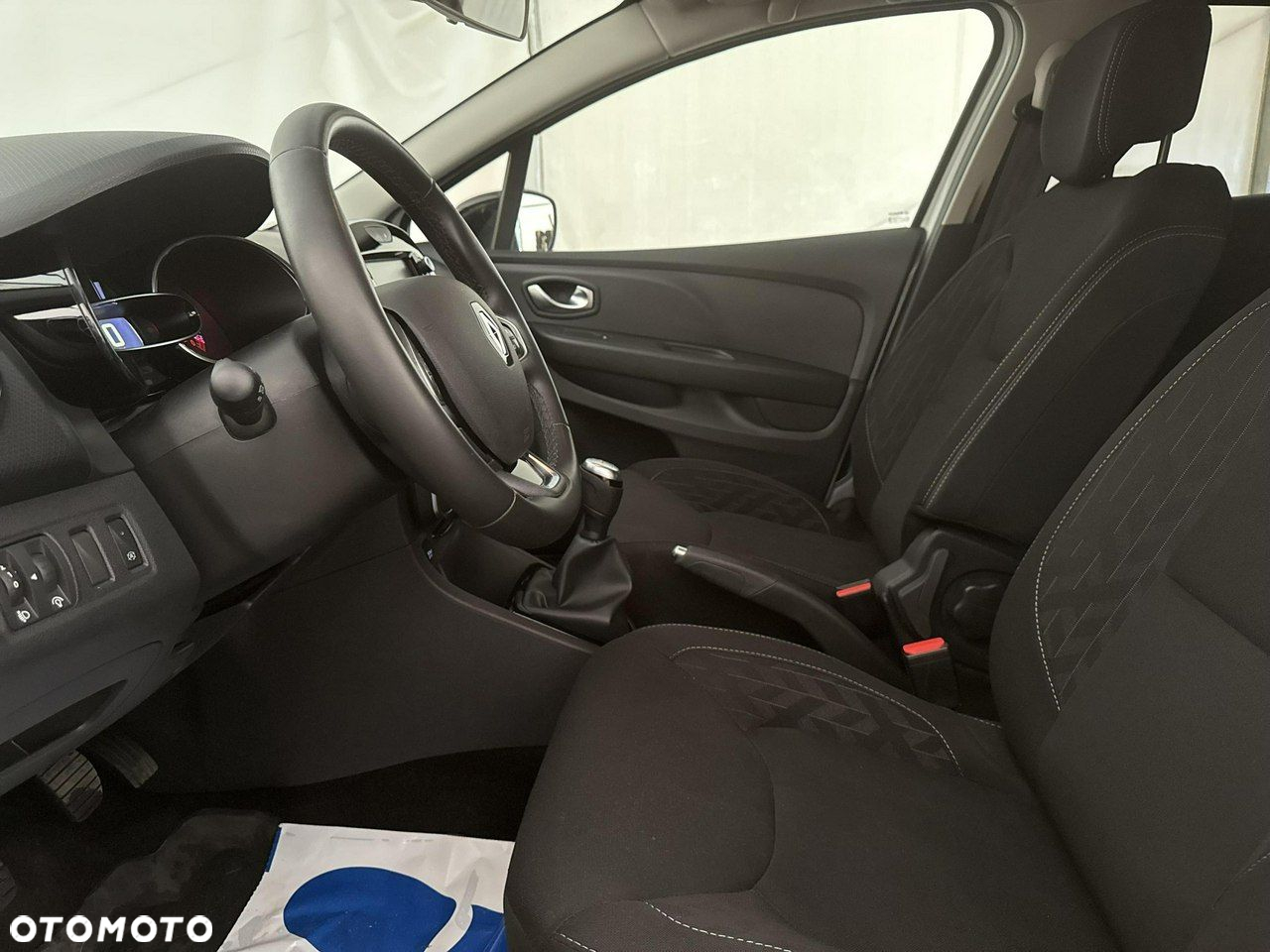 Renault Clio - 12