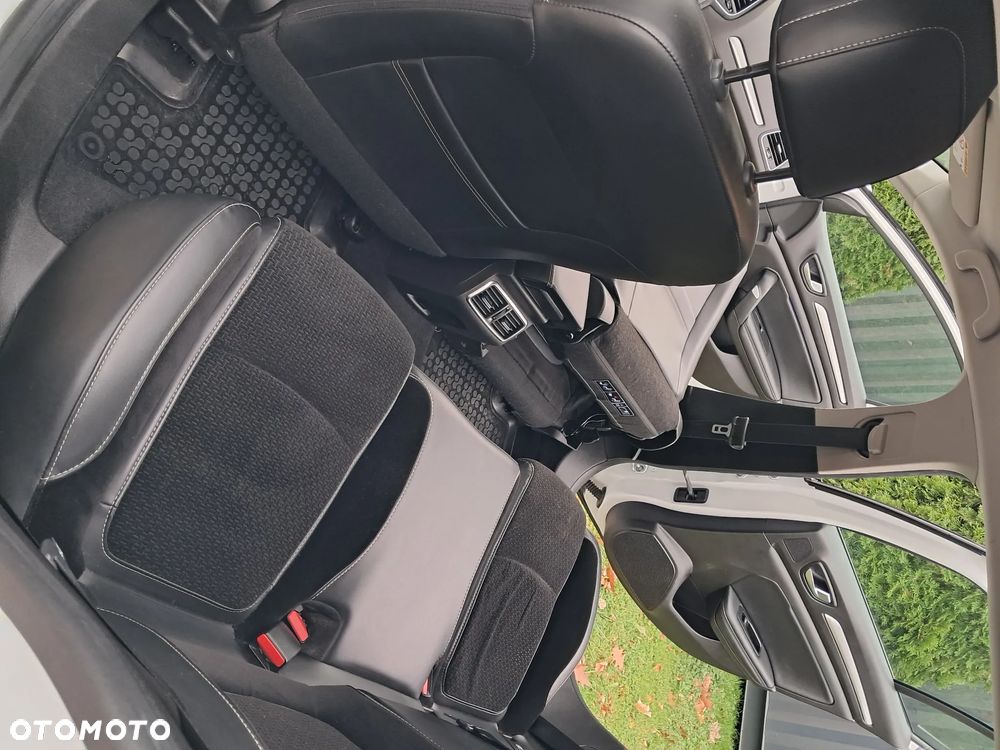 Renault Megane 1.7 Blue dCi Intens EDC - 13