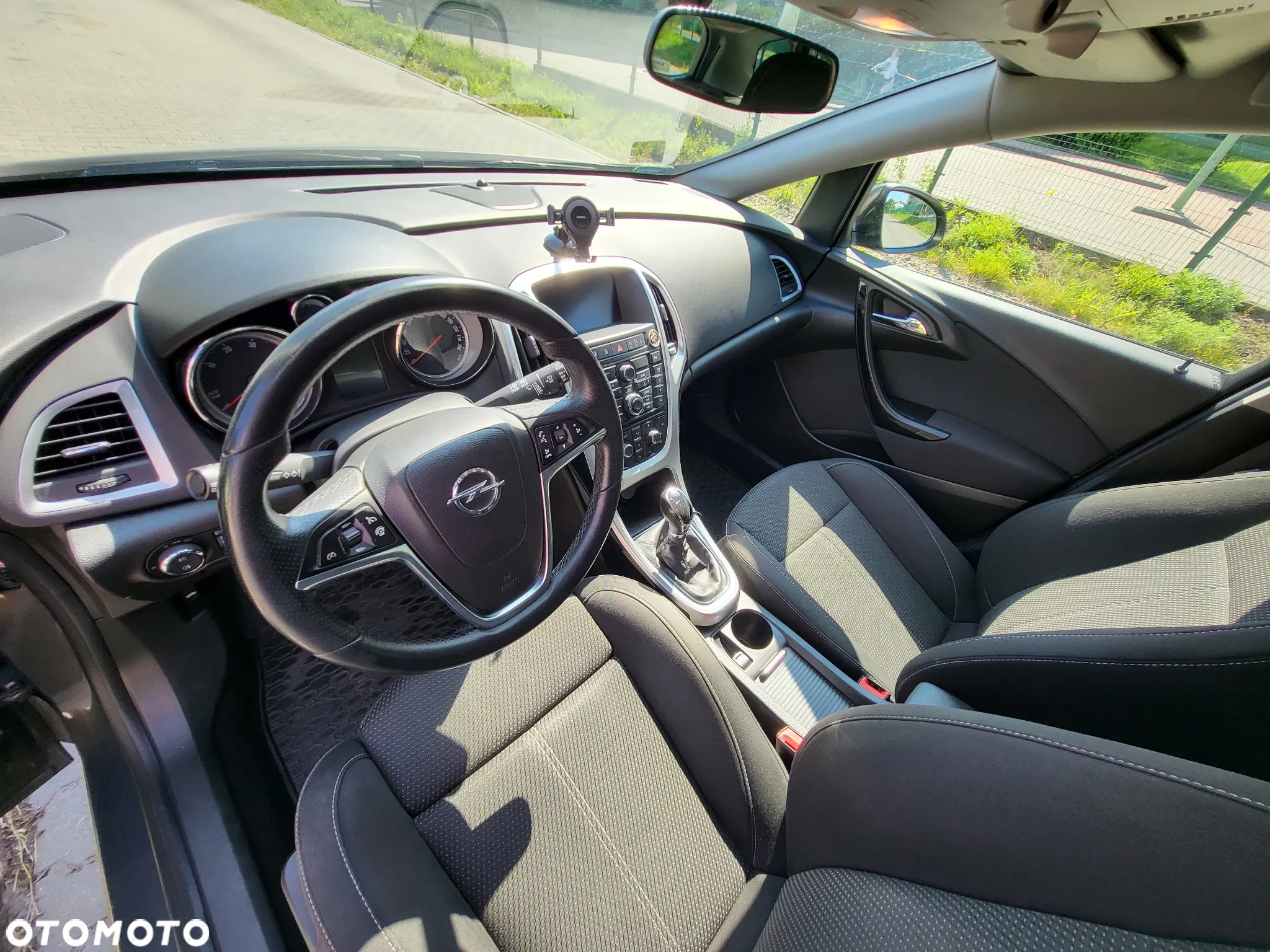 Opel Astra IV 1.6 CDTI Cosmo - 17