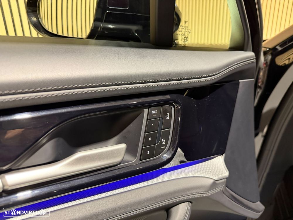 Porsche Panamera 4 E-Hybrid Executive - 42