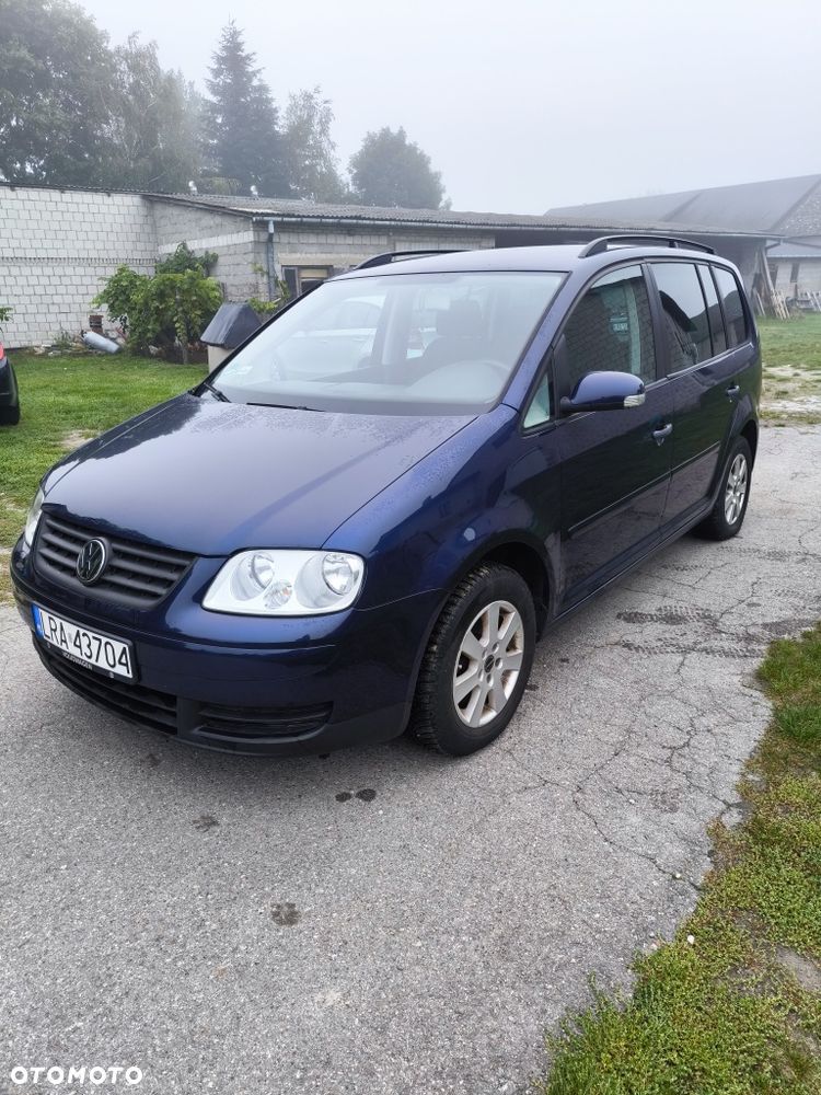 Volkswagen Touran - 1
