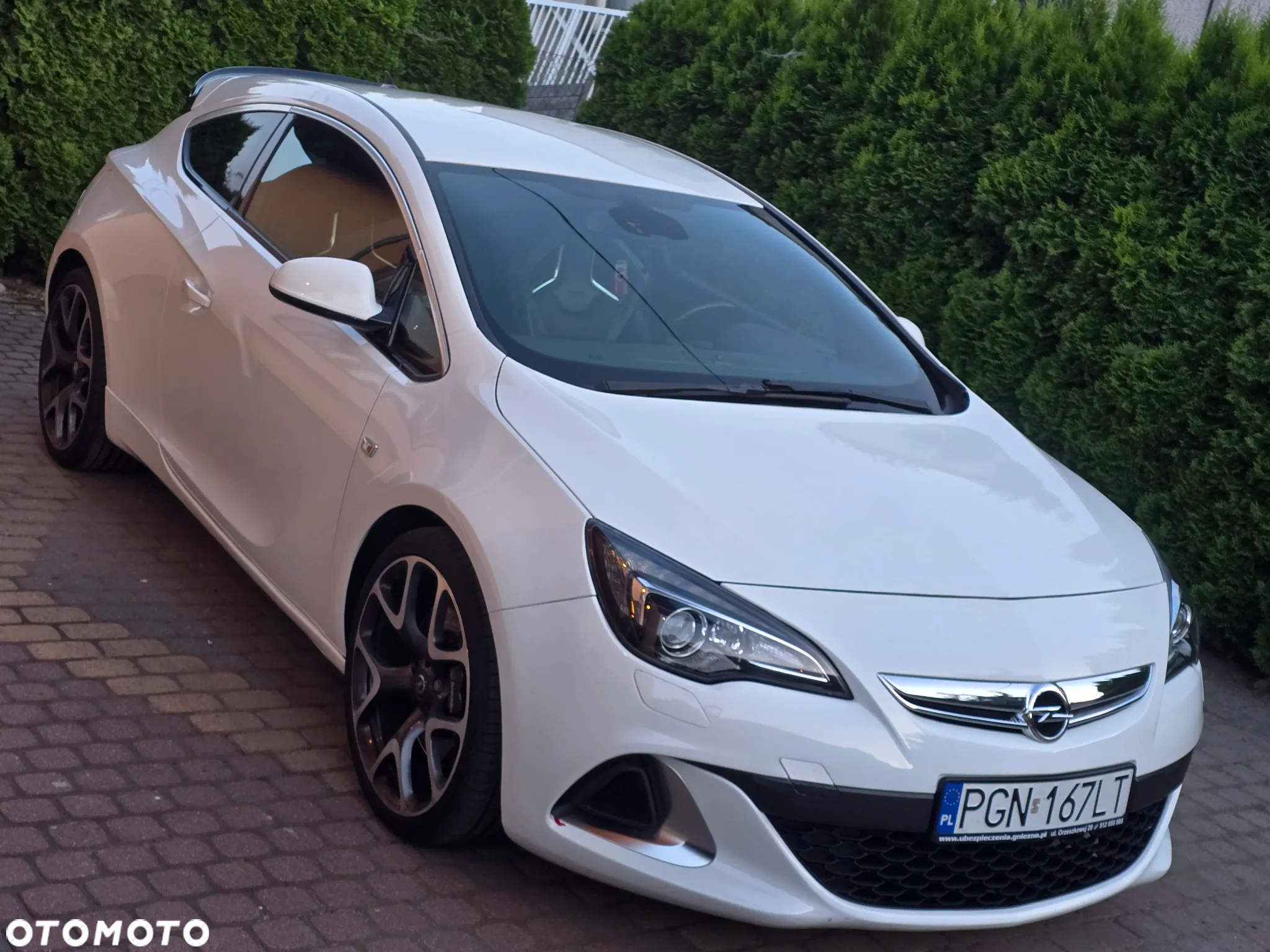 Opel Astra IV GTC OPC - 7