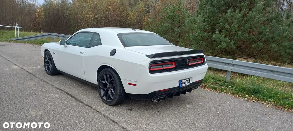 Dodge Challenger 5.7 R/T - 7