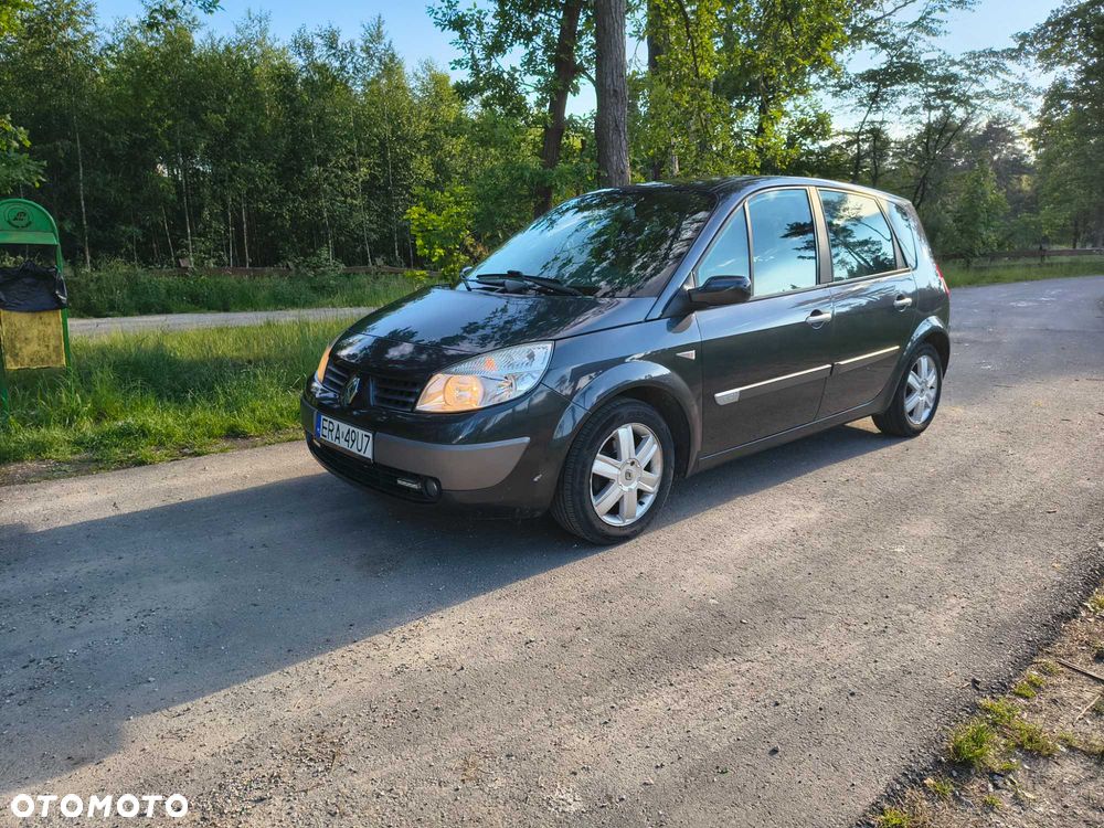 Renault Scenic - 1