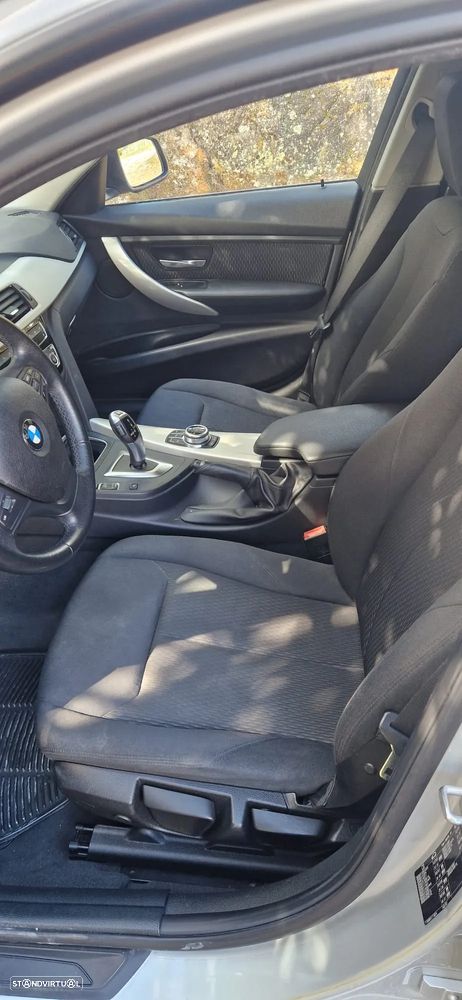 BMW 318 d Touring Advantage Auto - 8