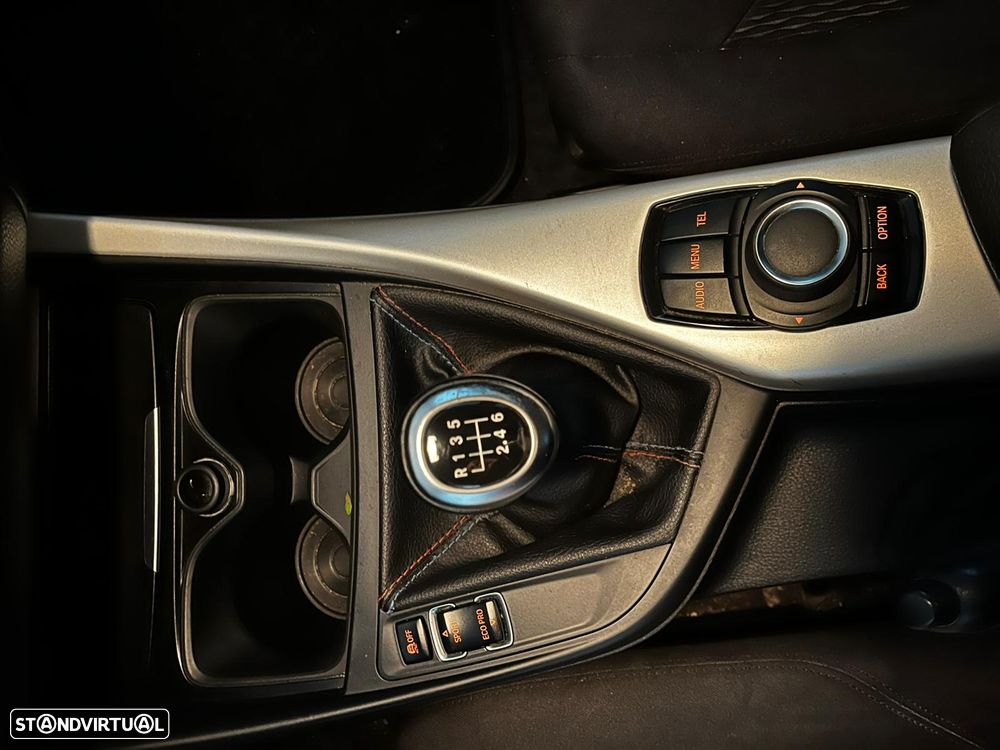 BMW 116 d EfficientDynamics Edition Urban Line - 4