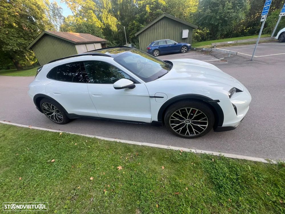 Porsche Taycan Cross Turismo 4S - 5