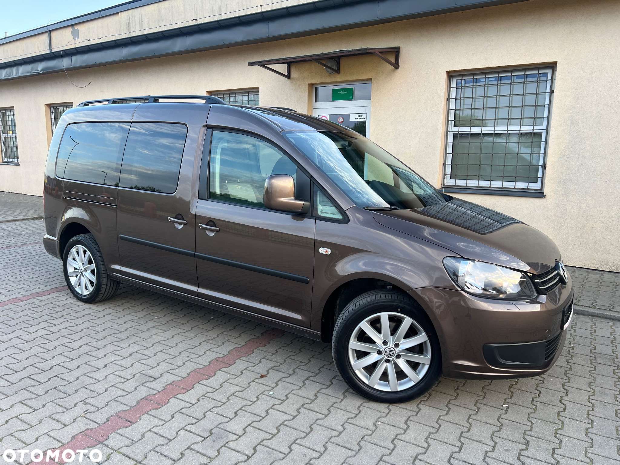Volkswagen Caddy Maxi 2.0 TDI Comfortline - 11