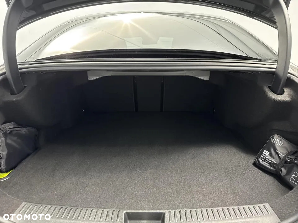 Mercedes-Benz Klasa E 300 de PHEV 4-Matic AMG 9G-Tronic - 22