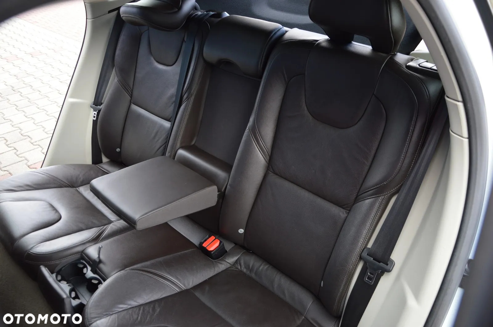 Volvo V40 D2 Summum - 16