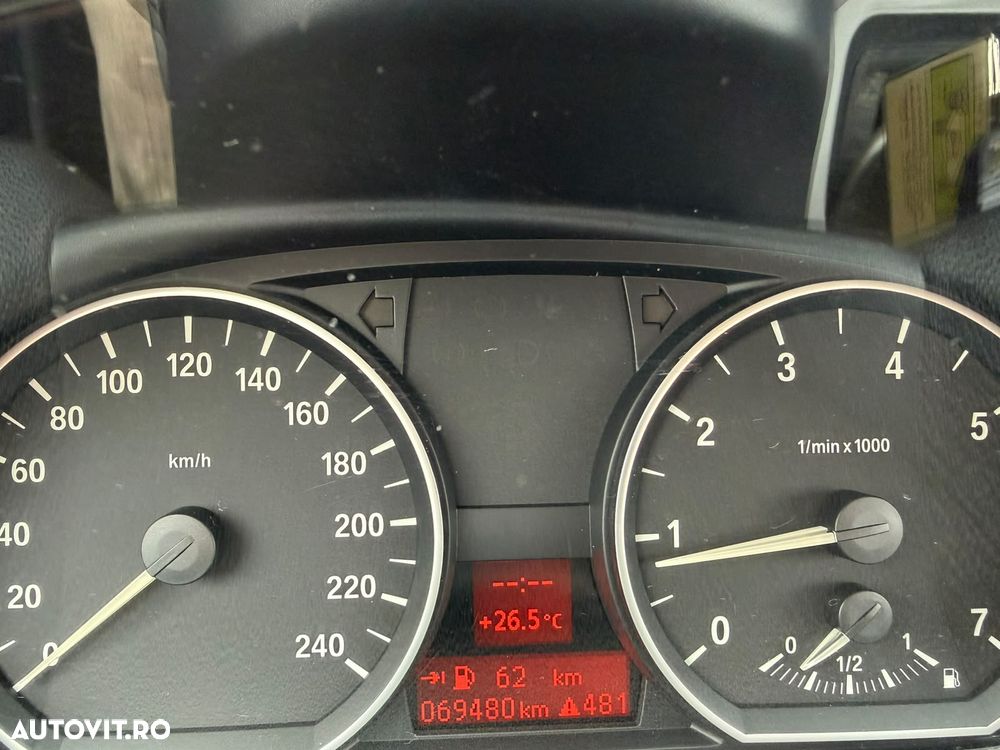 BMW Seria 1 116i - 8
