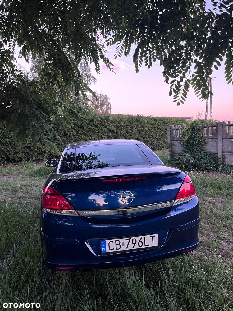 Opel Astra 1.6 T Cosmo - 6