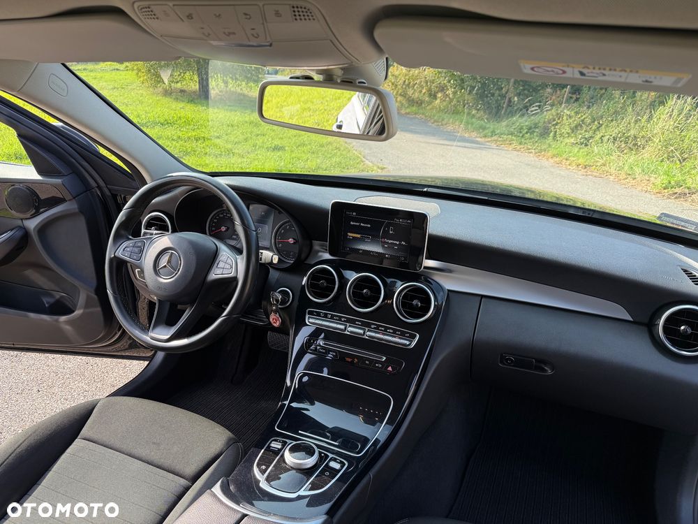 Mercedes-Benz Klasa C 200 7G-TRONIC - 27