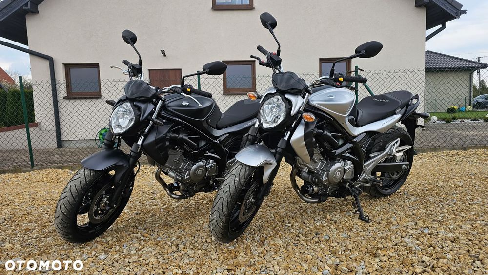 Suzuki Gladius - 1