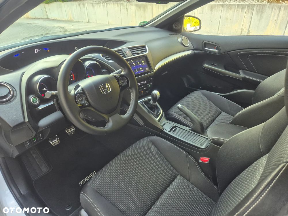 Honda Civic 1.8i-VTEC Sport - 12