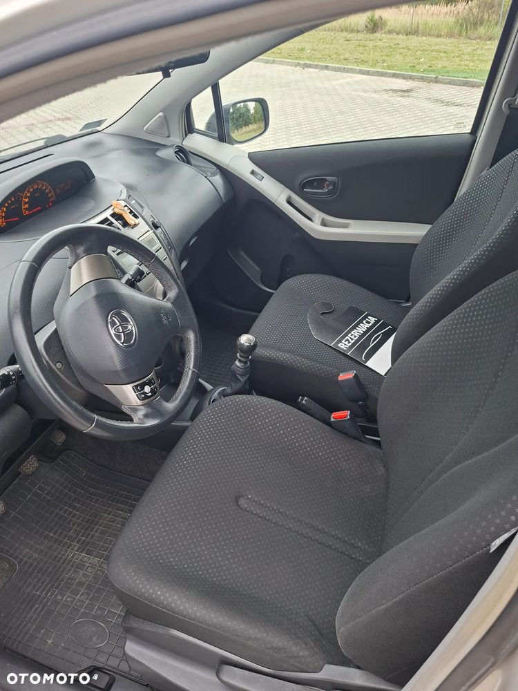 Toyota Yaris 1.33 Active - 10