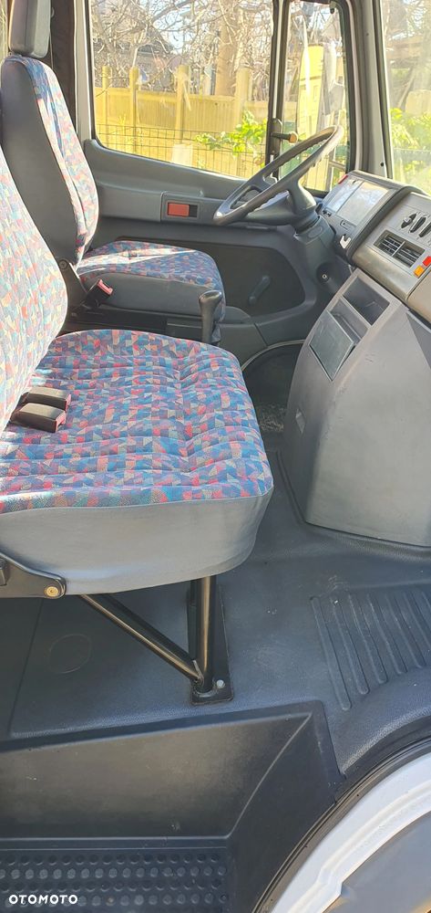 Mercedes-Benz VARIO 812D - 17