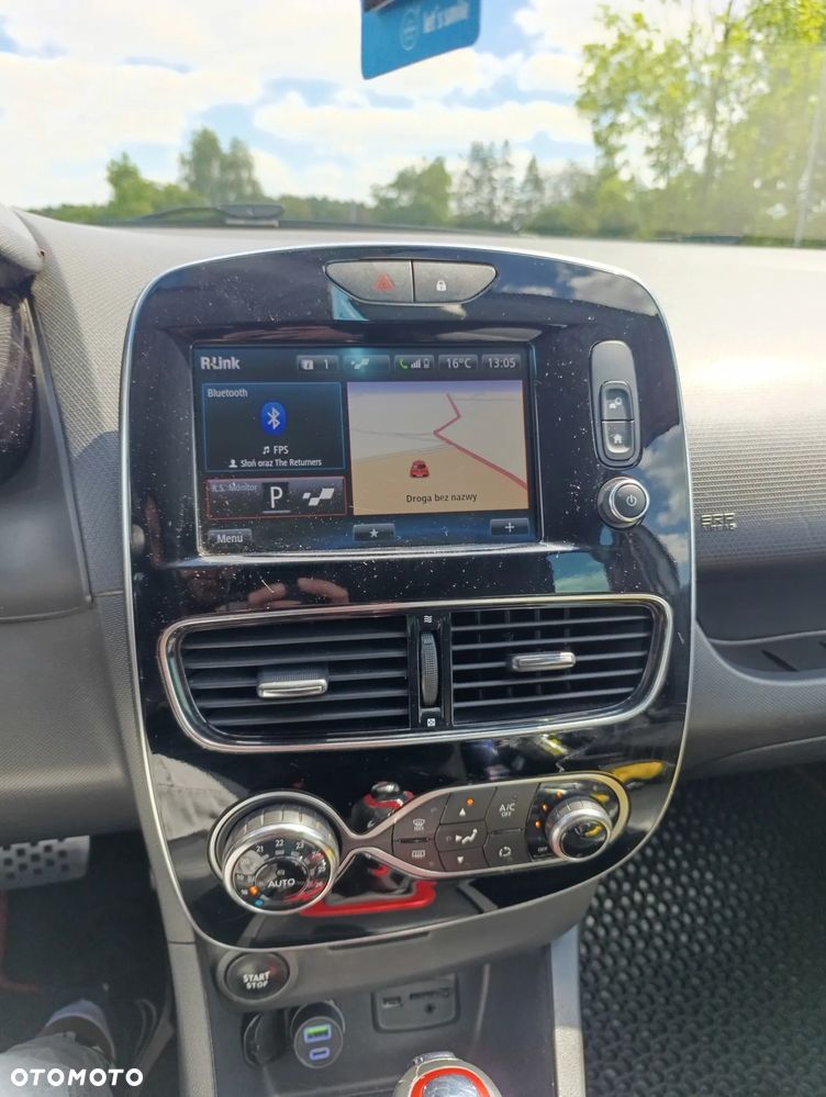 Renault Clio TCe 200 EDC Sport R.S - 16