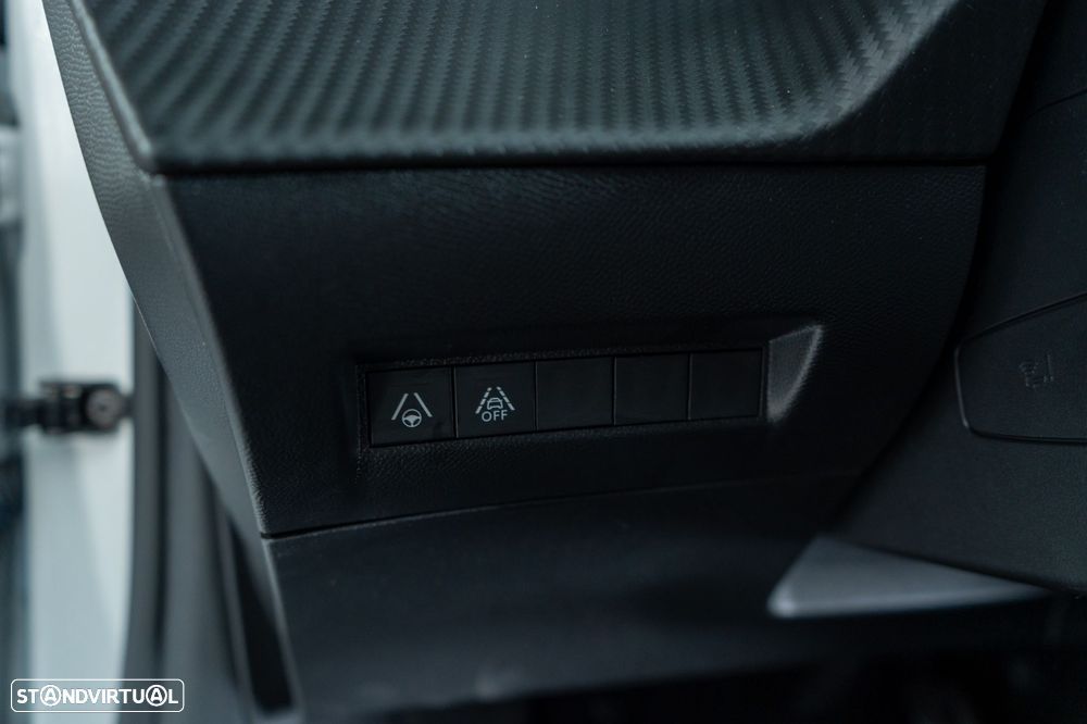 Peugeot 208 PureTech 100 EAT8 GT Pack - 23