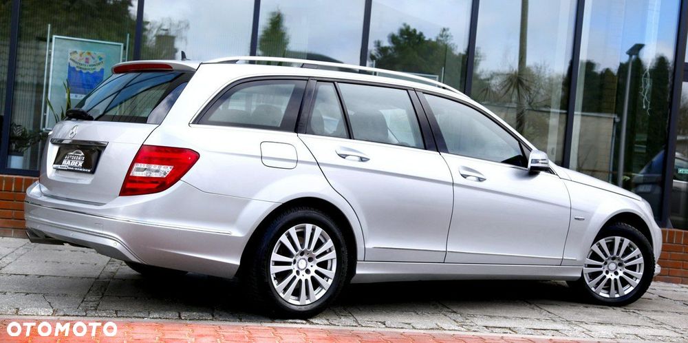 Mercedes-Benz Klasa C 200 (BlueEFFICIENCY) 7G-TRONIC Elegance - 7