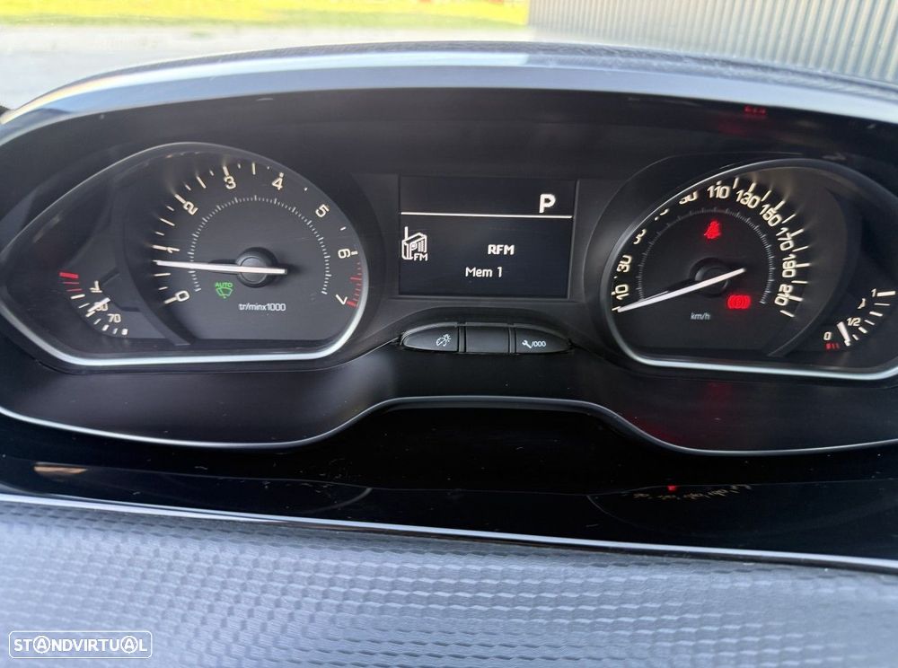 Peugeot 208 1.2 PureTech GT Line EAT6 - 26