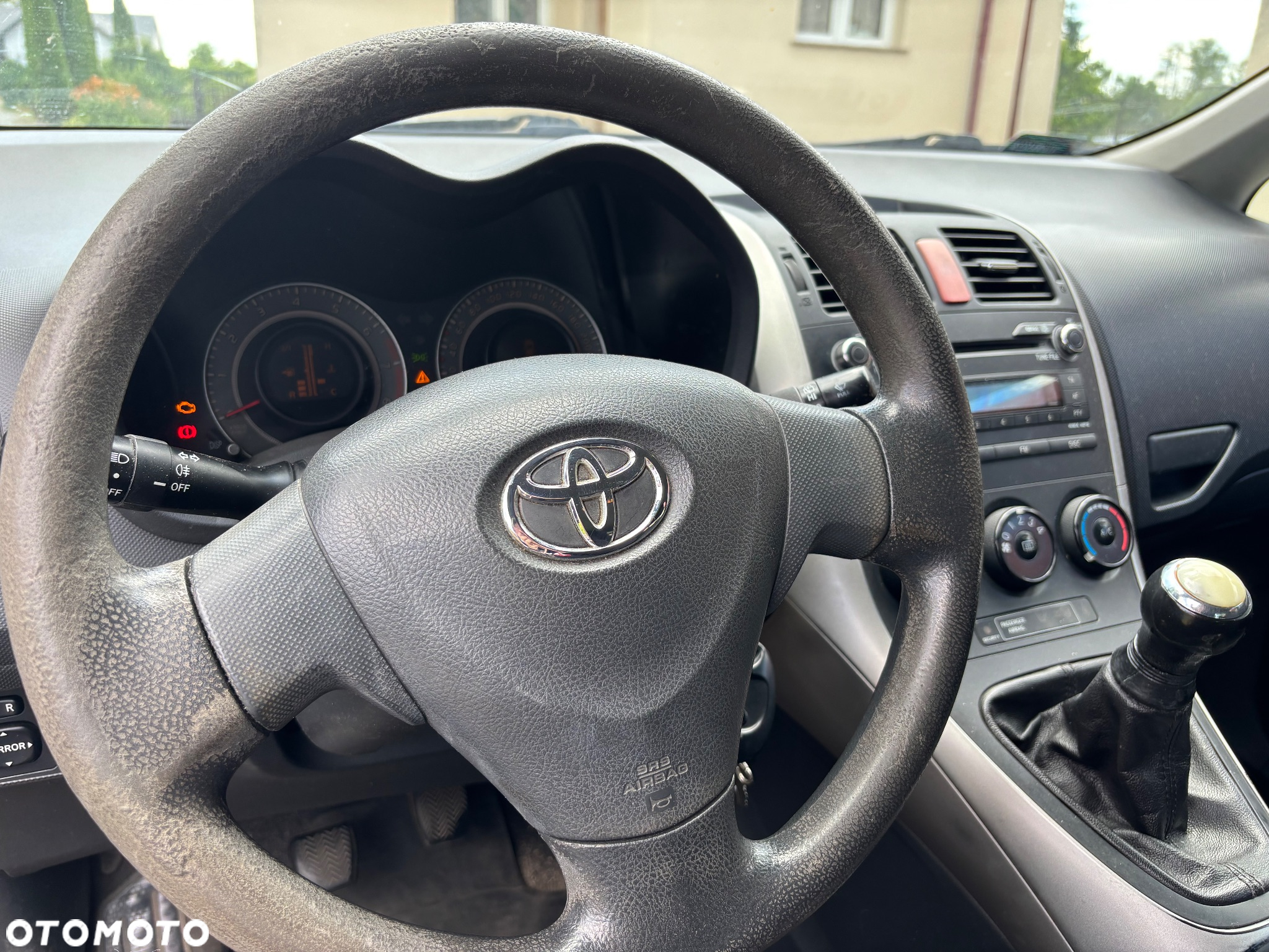 Toyota Auris 1.6 VVT-i Terra - 21