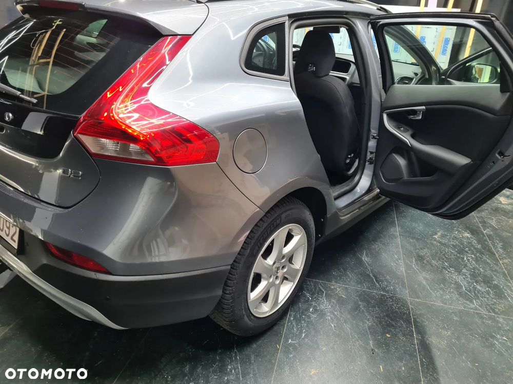 Volvo V40 Cross Country D2 Momentum - 24