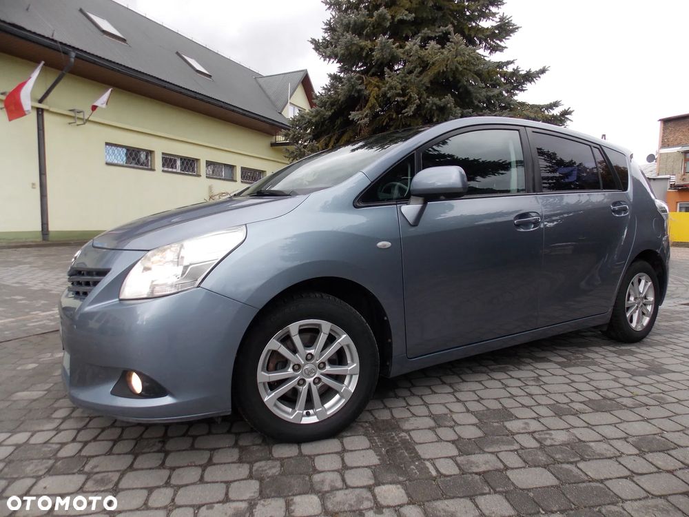 Toyota Verso 2.0 D-4D Sol plus - 2