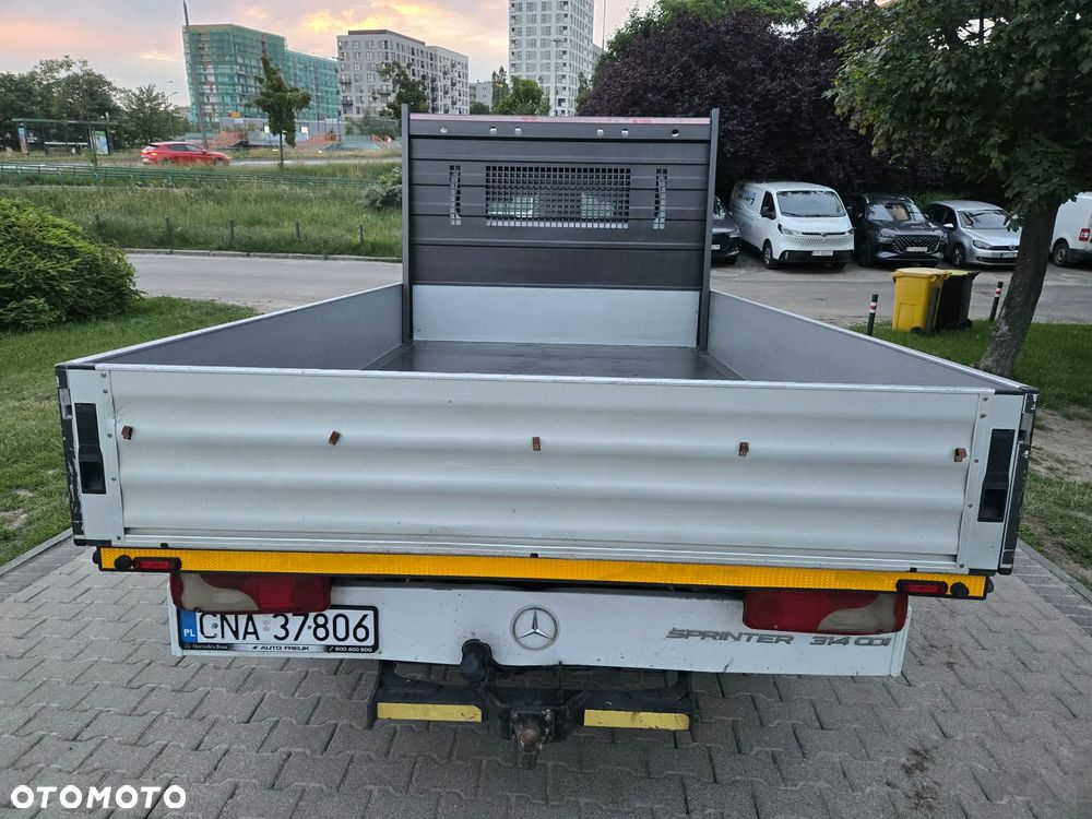 Mercedes-Benz Sprinter - 13