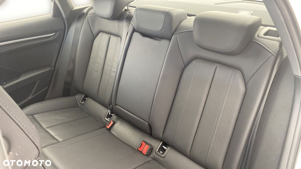 Audi A3 Limousine 35 TFSI mHEV S tronic - 12