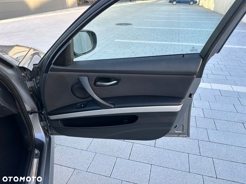 BMW Seria 3 320d DPF - 15