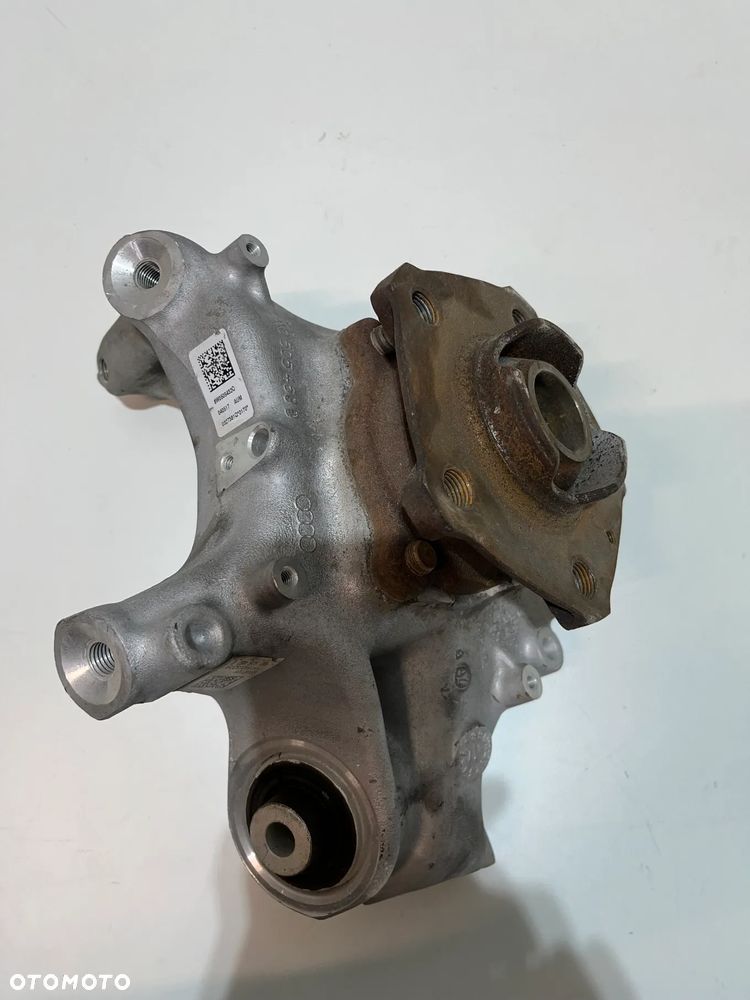 AUDI A4 B9 ZWROTNICA PIASTA PRAWY TYŁ 8W0505436AA  8W0505432Q - 1