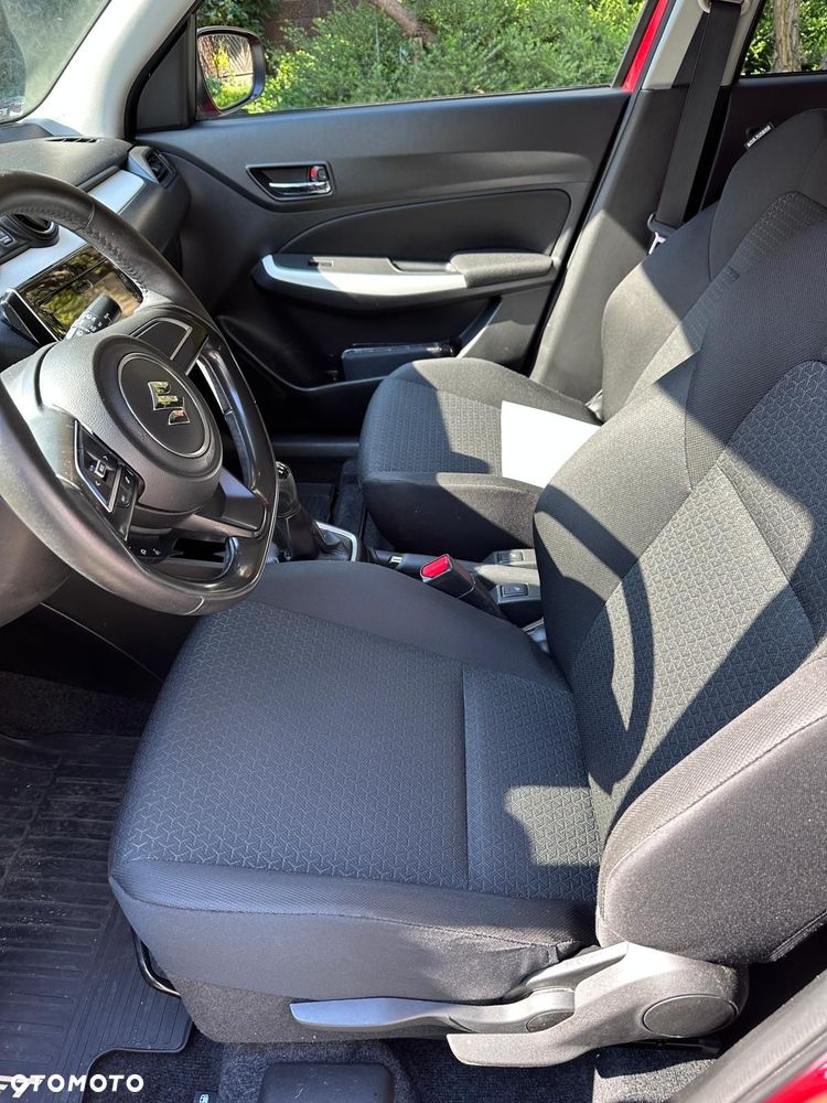 Suzuki Swift 1.2 SHVS Premium Plus - 8