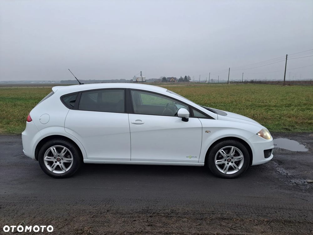 Seat Leon 1.6 TDI DPF Ecomotive Style Copa - 4