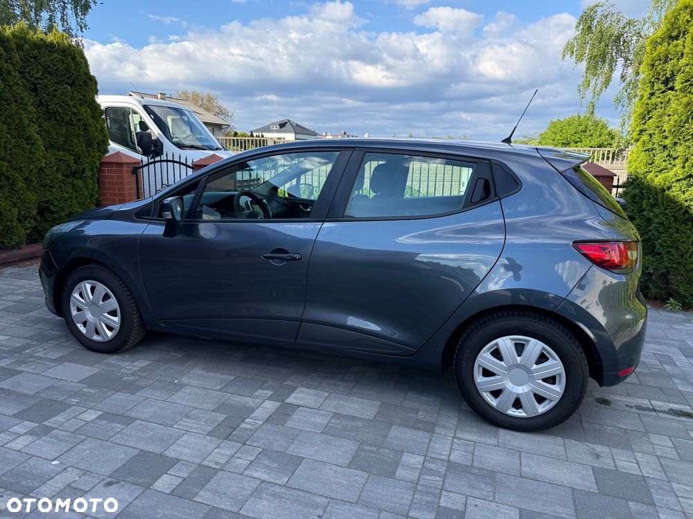 Renault Clio 1.2 16V 75 Business - 10