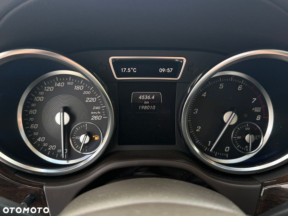 Mercedes-Benz GL - 32