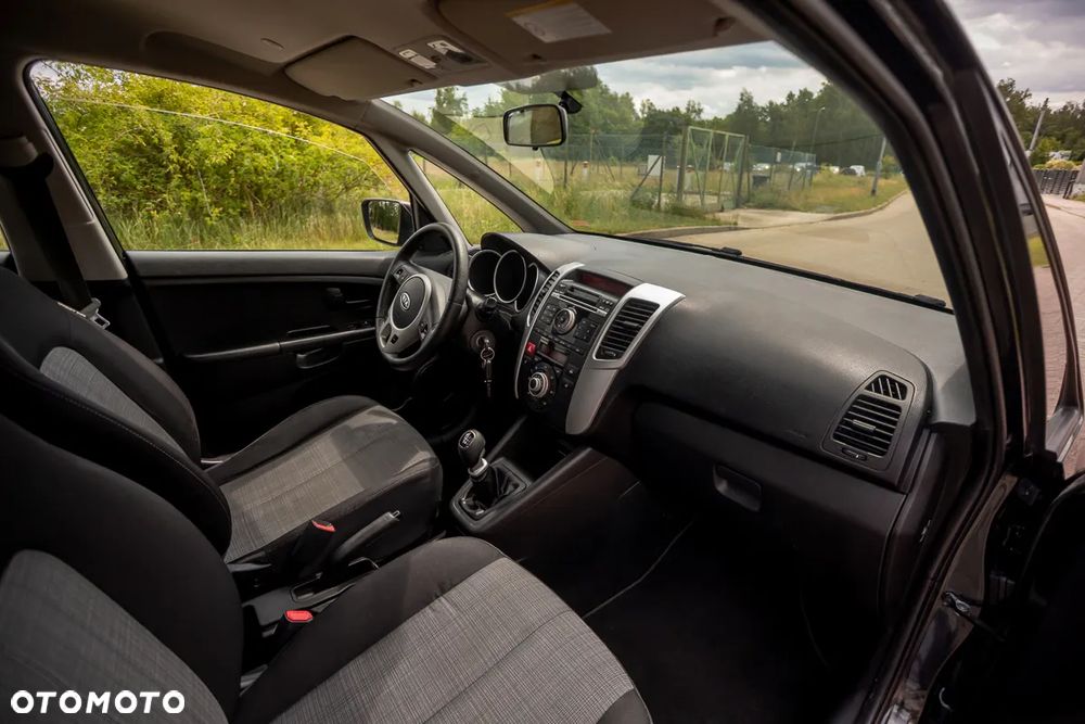 Kia Venga - 28