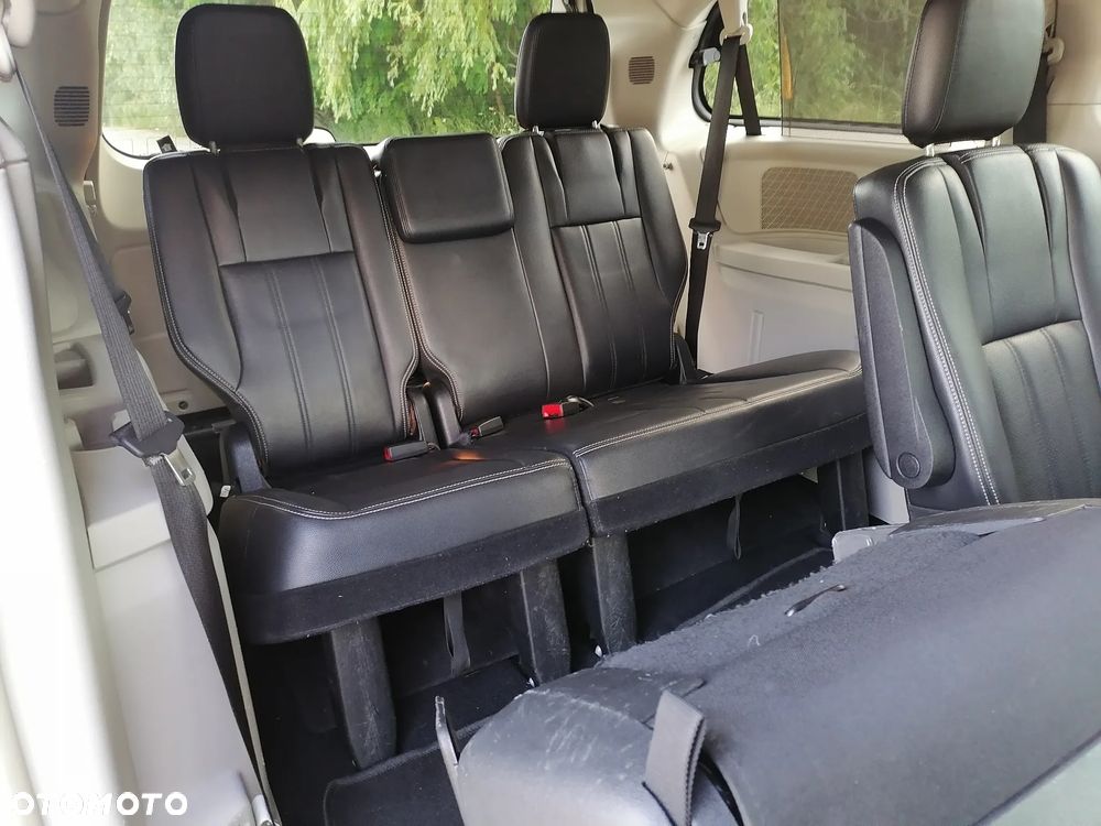 Lancia Voyager 2.8CRD Platinum - 8