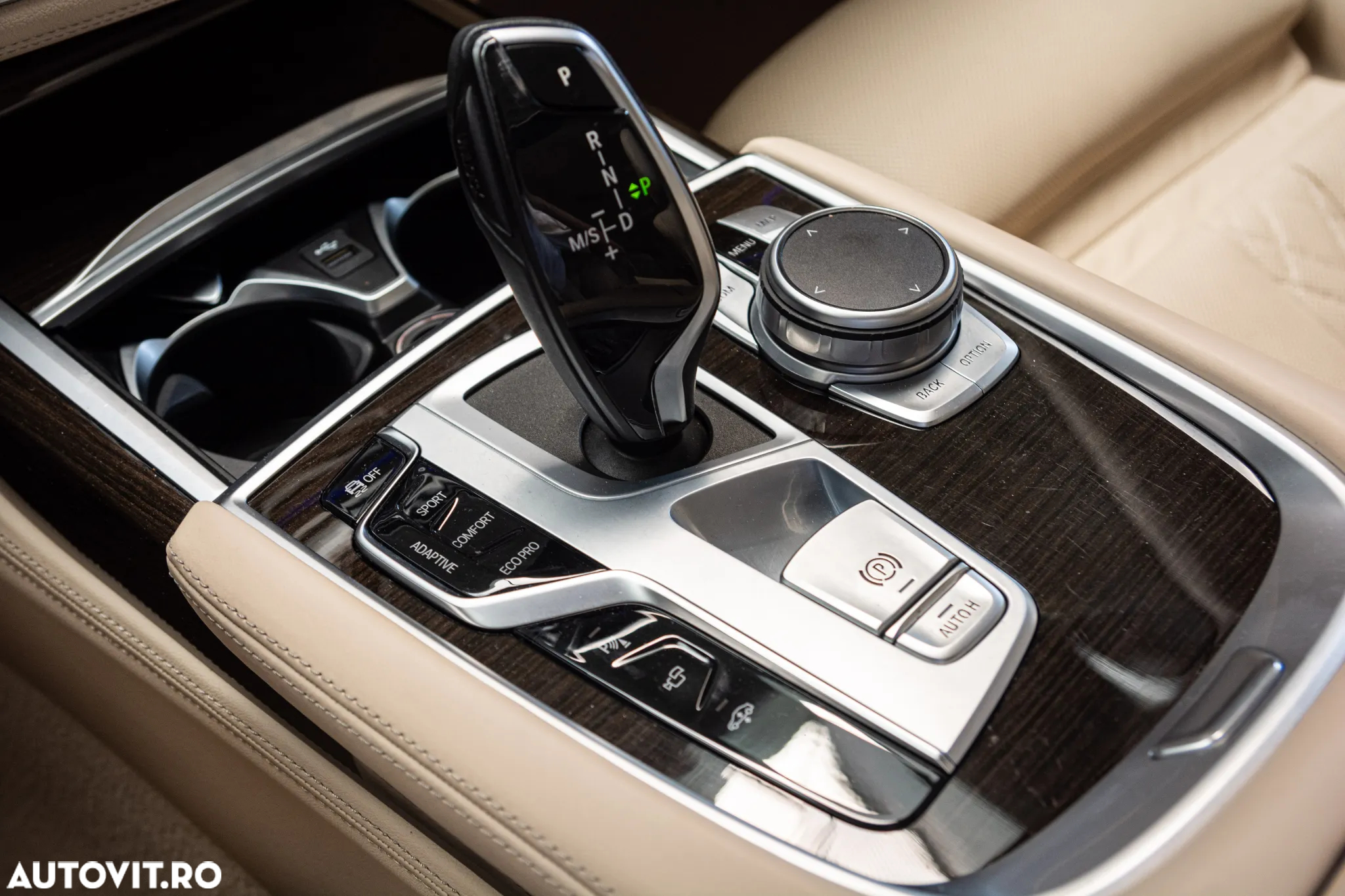 BMW Seria 7 730d xDrive MHEV - 17