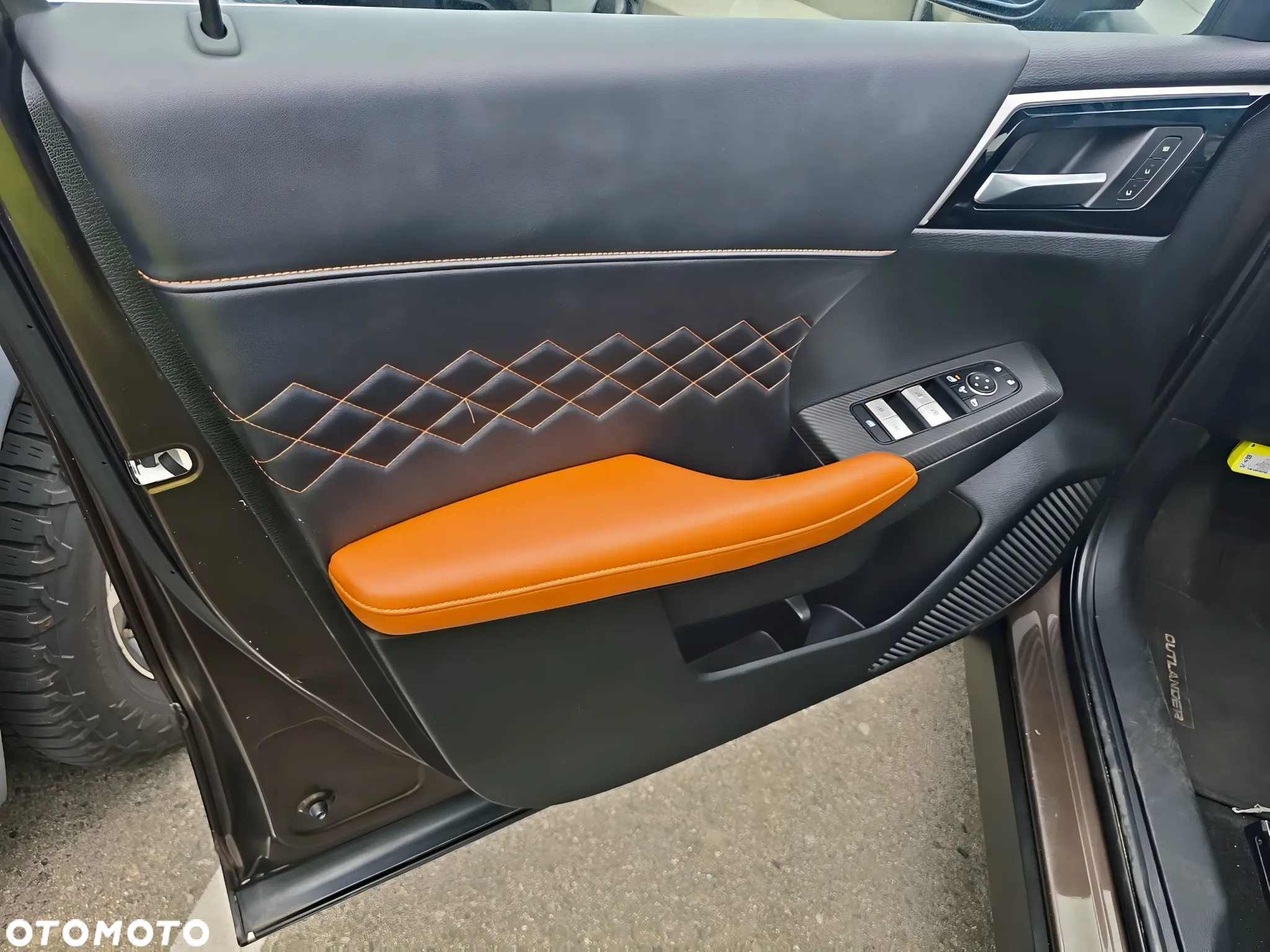Mitsubishi Outlander - 7