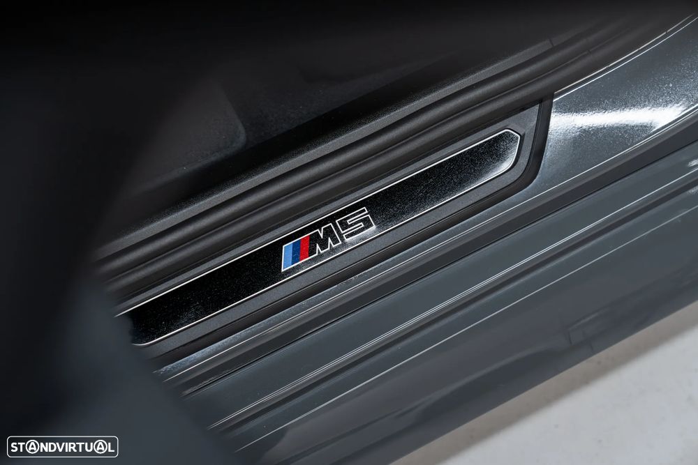 BMW M5 xDrive - 28
