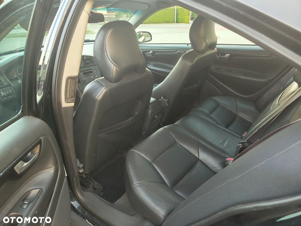 Volvo S60 2.4 T - 14
